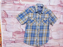 Men's Causal Short Sleeve Shirt By Fox / Size M - $8.99