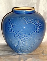 Metlox Gorgeous Prunus Decorated Blue Ginger Jar w Cream Glazed Interior 5&quot; - £62.27 GBP