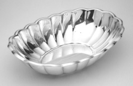 Reed & Barton Holiday 176 8.5” Sterling Silver Plated Scaloped Fluted Dish Bowl - $13.85