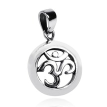 Simple Round 20mm Aum/Om Prayer Sign .925 Silver Pendant - £22.94 GBP