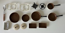 Vintage Kids Kitchen Play Set Pots Pans Brown Metal With Accessories And... - $275.69 MXN