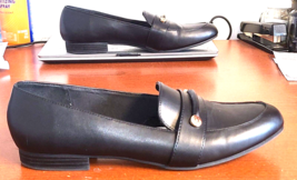 Liz Claiborne Trish Women&#39;s Black Flats/Loafers/Slip On Shoes Size 10M - £21.89 GBP