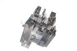07.5-14 CHEVY SILVERADO 2500HD ENGINE FUSE BOX HOUSING Q7019 image 7