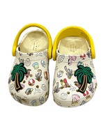Kids Crocs Clogs With Tropical Print &amp; Palm Tree Charm - Size C6 - $366.23 MXN