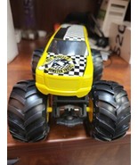Hot Wheels Monster Trucks Taxi 1:24 Scale Die-Cast Toy Truck Play Vehicle - $24.45 CAD