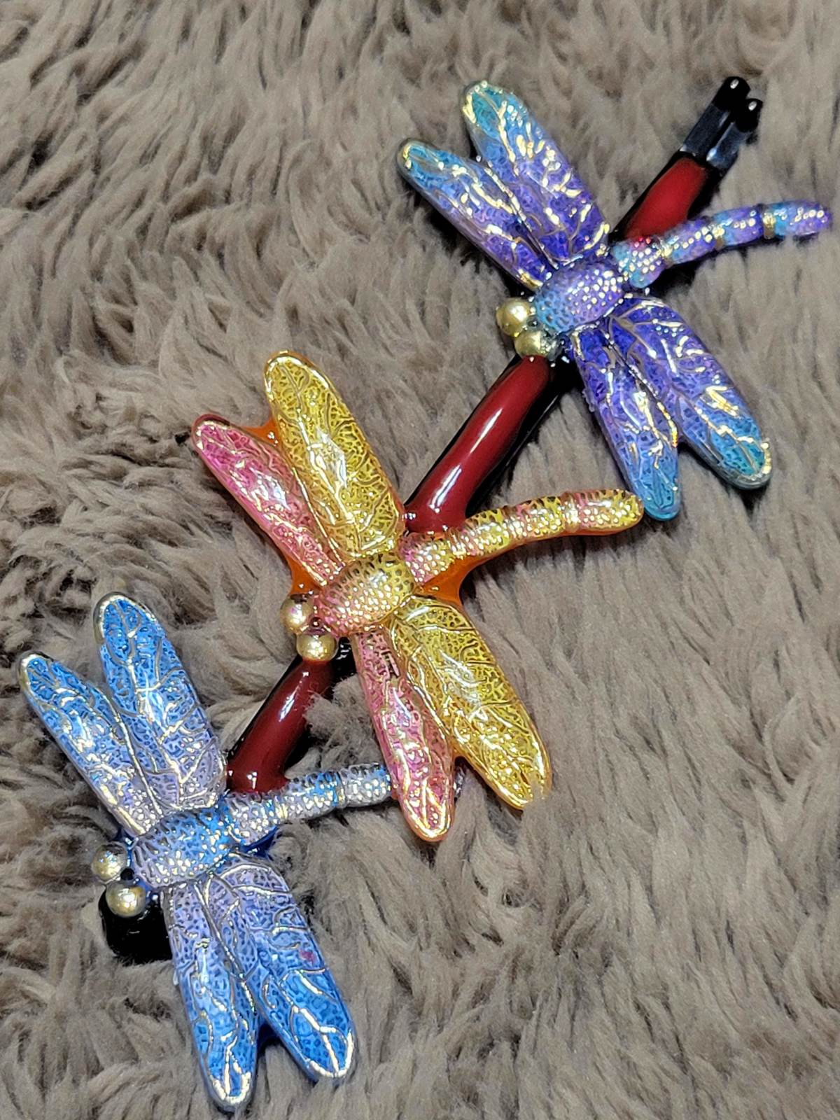 Dragonfly construct glam hairpin.C.2025 - $10.00