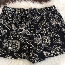 Ann Taylor Loft black ivory belted floral shorts - £17.81 GBP