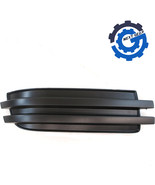 New OEM Mopar Right Lamp Opening Cover 2008-2010 Grand Caravan T&amp;C 05113... - €24,24 EUR