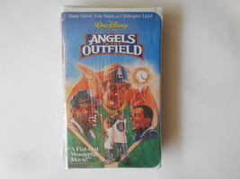 Walt Disney Angels In The Outfield VHS Tape with Danny Glover - £7.77 GBP