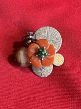 Vtg MCM Agate Carved Flower Metal Brooch J71 - $532.74 MXN