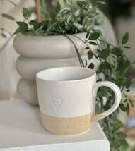 White Stoneware Mug with Outline Heart - $370.00 MXN