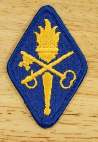 Vintage US Military Army Quartermaster Center School Uniform Patch - $8.41