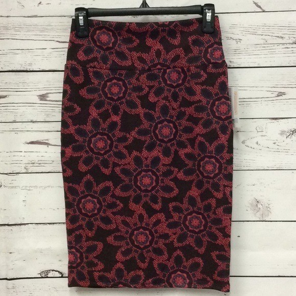 LuLaRoe Cassie knee length skirt geometric floral print women&#39;s size xs - $14.85
