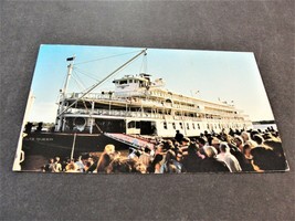 Crowd Welcomes Delta Queen Passenger Ship - Postmarked 1973 Postcard. - £6.07 GBP
