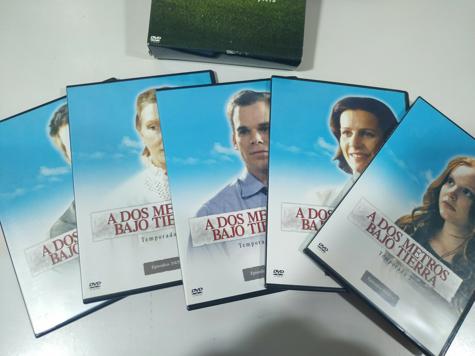 Auf dos Meter bajo tierra Gebraucht Saison 2 Komplette - 5 X DVD + Extras - 5T Item image 5