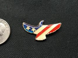 American Flag Patriotic Soaring Eagle Lapel Pin - $9.22