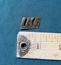 Vintage &quot;Ike&quot; Brass Campaign Lapel Pin / Dwight D. Eisenhower Election Pin ~1&quot; w - £10.97 GBP