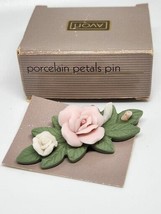 Vintage Avon Porcelain Petals Pin 1987 Flowers Rose Brooch Jewelry In Box - £7.00 GBP