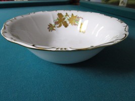 Zsolnay Hungary Round Bowl White Golden Iris Flowers 1940s [Zs] - £98.69 GBP