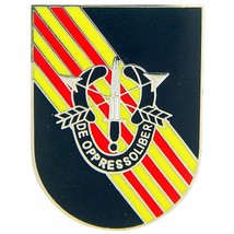 EE, Inc. US Army Special Forces Shield Pin Military Collectibles for Men Women - £7.19 GBP