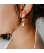 Cubic Zirconia Crystal Bridal Earrings, Chandelier Earrings, Crystal Ear... - $519.58 MXN