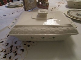 Belleek IRISH POTTERY Rectangular Covered Casserole in Shamrock rare - $212.65