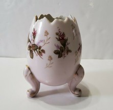 Vintage Napco Cracked Egg Vase Roses Porcelain w/ Gold Trim Hand Painted Footed - £18.50 GBP