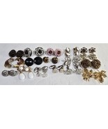 17 Pair of Vintage Costume Jewelry Clip-On Earrings Enamel Brass Shell A... - $533.89 MXN