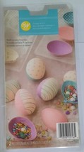 Wilton Candy Mold 3D Easter Egg 2 pc Kit Makes 3 - £4.52 GBP