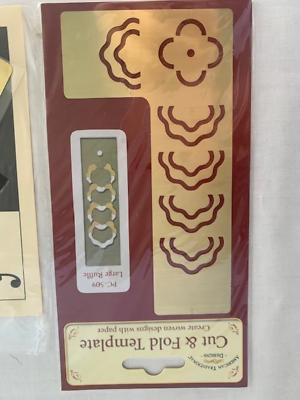 Flower pots bee & large ruffle stencil embossing set Item image 2