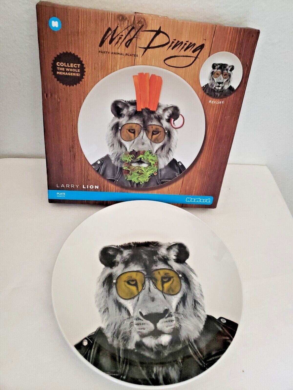 Mustard Wild Dining Ceramic Larry Lion Dinner Party Animal Plate Biker Funny  - $22.75