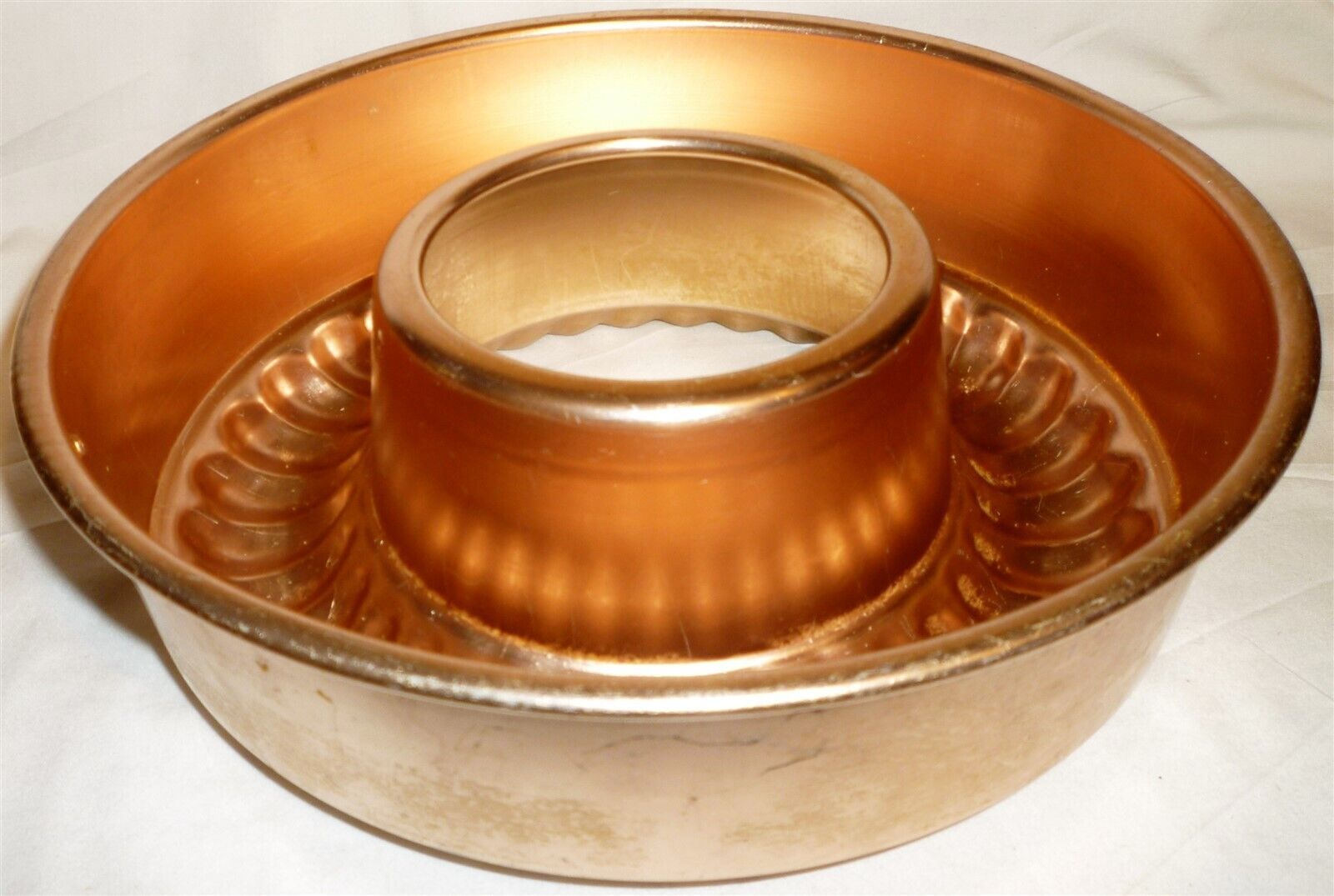 VINTAGE MIRRO ALUMINUM COPPER SET OF 2 BUNDT BAKE CAKE COPPER FORM MOLD ...
