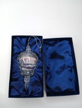 Thomas Kinkade Annual Crystal Ornament 2005 “Holiday Reflections&quot; - $293.52 MXN