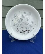 Wedgwood Wild Oats dinner plate, MCM platinium highlights that shine as you move - $14.84