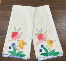 Vintage Hand Embroidery &amp; Applique Linen Fingertip Guest Towel Floral Bo... - £13.28 GBP