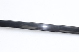 07-13 MERCEDES-BENZ W221 S600 WINDSHIELD RIGHT PASSENGER SIDE TRIM MOLDING E4589 image 4