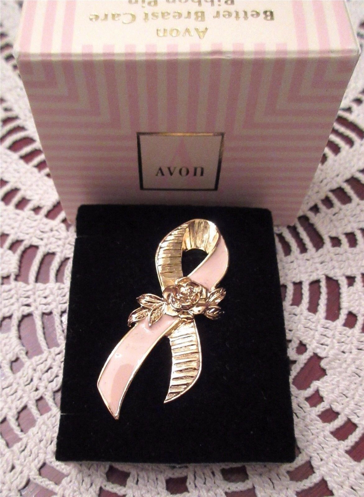 Breast Cancer Awareness Pin Tack Pink Gold Tone Ribbon Rose Box 1993 Mint - $13.00