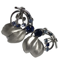 Sterling Silver Signed VTG BOND-BOYD Sapphire 3D Flower Screwback Earrings - £58.57 GBP