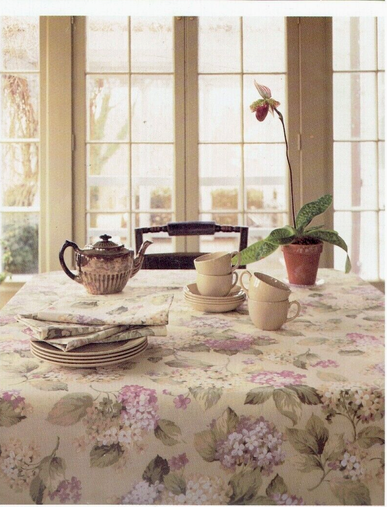 Primary image for Martha Stewart Hydrangea Floral Sage 60x84 Oblong Tablecloth and Napkin Set