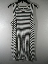 Old Navy Womens Body Con Fit And Flare Dress Sleeveless Black White Size L - $282.50 MXN