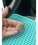 VTG Brass Retro Classic Basketball Sports Letterman Jacket Lapel Pin - €10,42 EUR