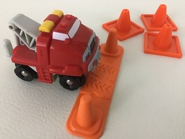 GeoTrax Lift N&#39; Go Towing Replacement Pieces Truck Caution Cones 2003 Ma... - £11.65 GBP