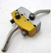 Stryker 4940-2-020 4-Hole Pin Clamp with Two 4941-2-140 Pins - $774.64 MXN