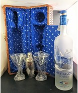 Grey Goose Vodka Basket W Original Contents: Bottle (Empty) Glasses &amp; Sh... - $830.53 MXN