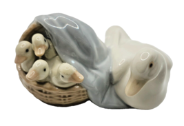 Lladro #4895 &quot;Ducklings&quot; Mother Duck w/ her Babies in a Basket Figurine in Box - £23.73 GBP