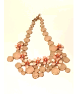 J CREW Jeweled Necklace Beige w/Vibrant Pink Water Lilies Spring Ring Cl... - $454.67 MXN