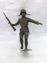 Vintage 1960s Unbranded Military Infantry With Rifle Toy Soldier 5&quot; - $17.81
