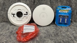 New Siterwell Smoke Alarm &amp; Detector GS562A AC Powered with Battery Backup - $185.90 MXN
