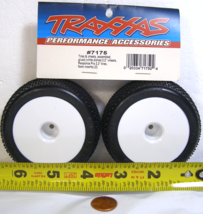 Traxxas Tire &amp; Wheel Assy, Glued   2 ct. #7175 White Dished 2.2&quot;   SHR - £14.10 GBP