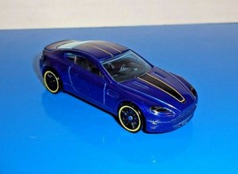 Hot Wheels 1 Loose 2019 Exotics 5 Pack Car Aston Martin V8 Vantage Blue - £1.98 GBP